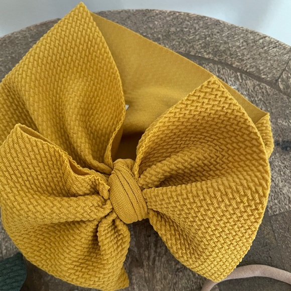 New, never worn! Set of 4, 0-6 Month Harper Bow Co. Wrap & Bow Headbands - Picture 3 of 5